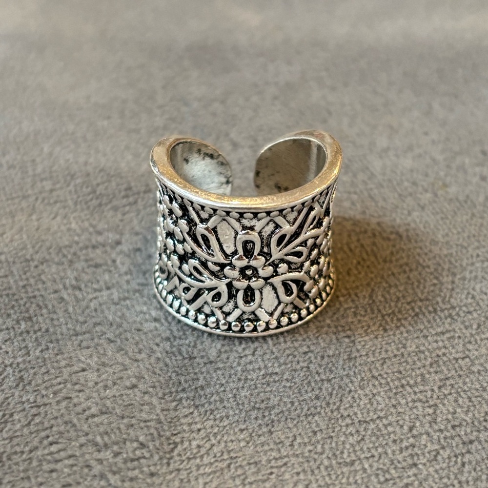 Intricate Genuine Argentium Silver 935 Women's Ring by Meera Jewelers, Size 7.25